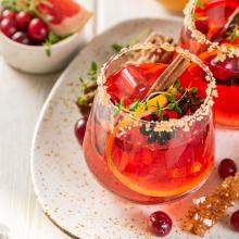 DRINK | UNDER THE MISTLETOE PUNCH 