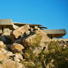 House like a Fossil 