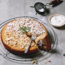 Eat | Almond Cake